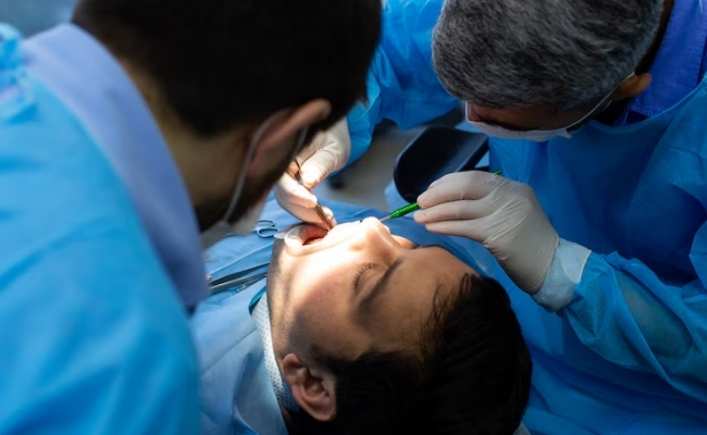 Emergency-Dental-Care-30